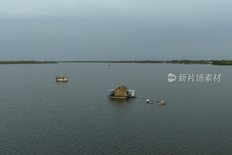 黎明时分，金茅省的Thi Tuong泻湖